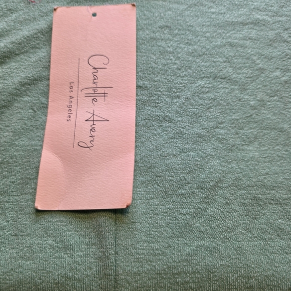 Charlotte Avery....Mint Green Oversized Top - Picture 6 of 7